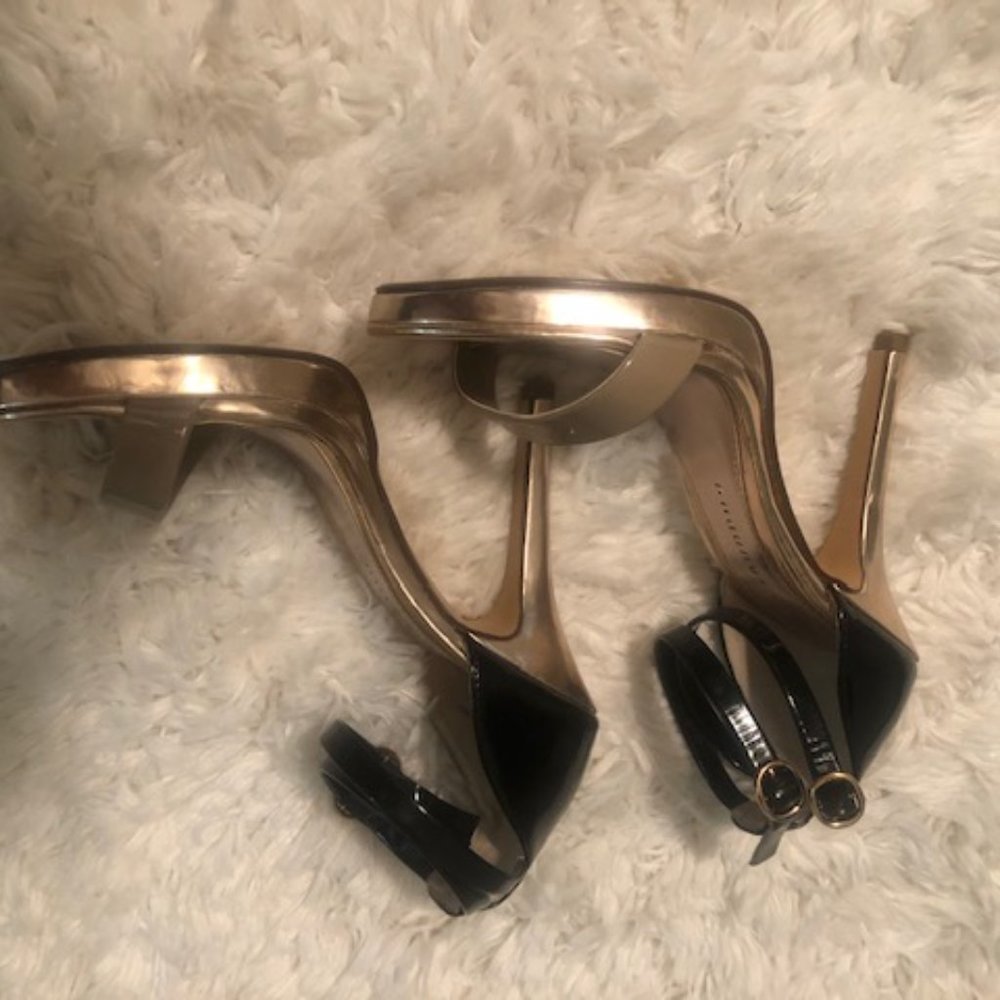 Heels - Picture 5 of 6